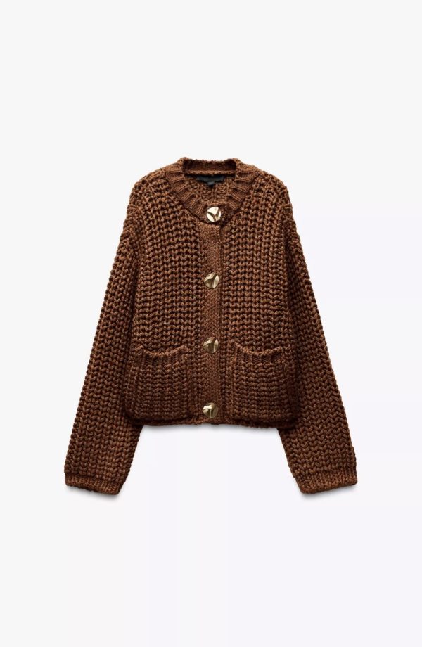 Chaqueta punto grueso botones dorados Zara