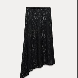 Pollera de encaje asimétrica Zara